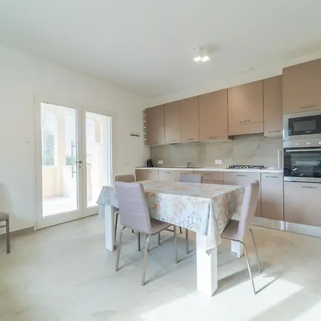 Holiday home A & L B