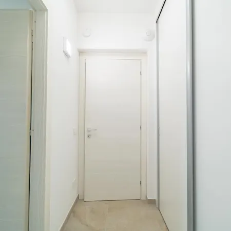 Holiday home A & L B